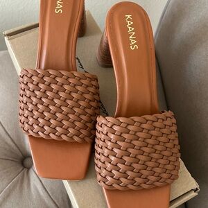 Kaanas Brown Leather Sandals